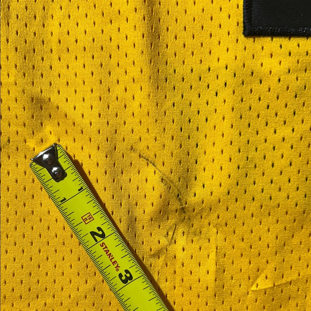 Fresh Prince of Bel-Air - Carlton Banks #25 Yellow Bel-Air Academy Jersey - Picture 6 of 6